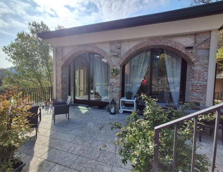 appartamento in vendita a Brivio in zona Toffo