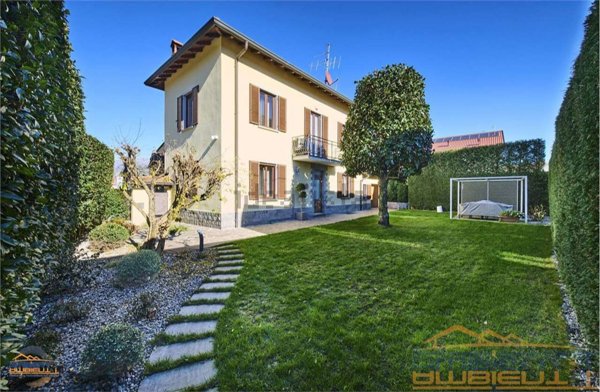 casa indipendente in vendita a Brivio