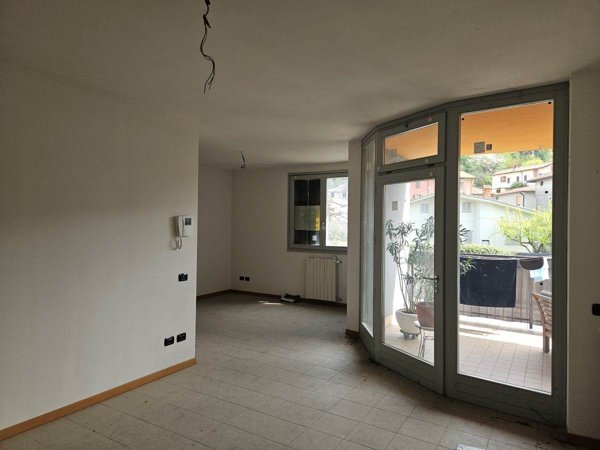 ufficio in vendita a Brivio