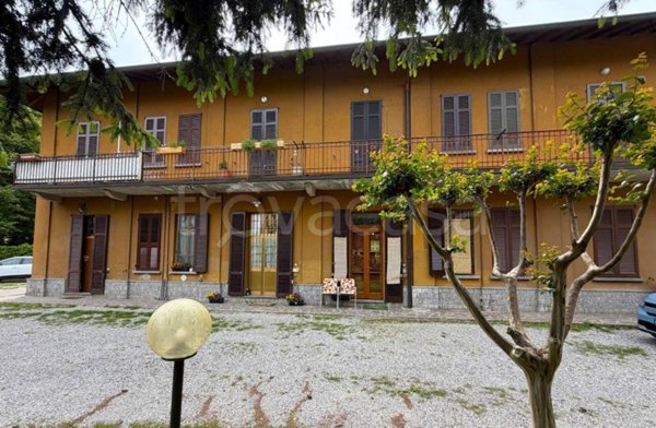 appartamento in vendita a Brivio in zona Foppaluera