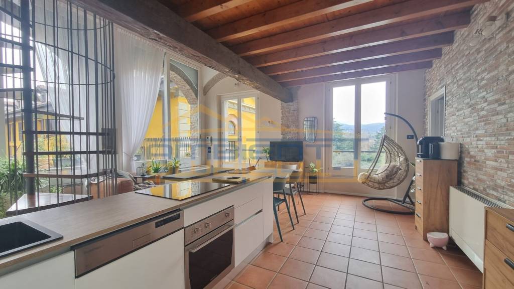 appartamento in vendita a Brivio in zona Toffo