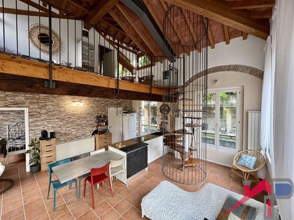 appartamento in vendita a Brivio in zona Foppaluera