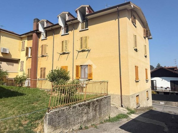 appartamento in vendita a Brivio in zona Foppaluera