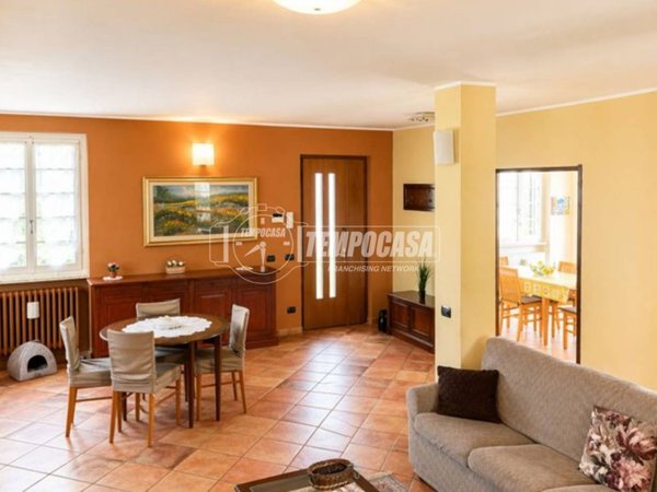 casa indipendente in vendita a Brivio in zona Foppaluera