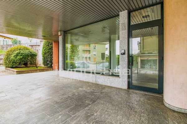 negozio in vendita a Bulciago