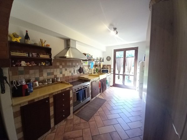 appartamento in vendita a Calco in zona Arlate