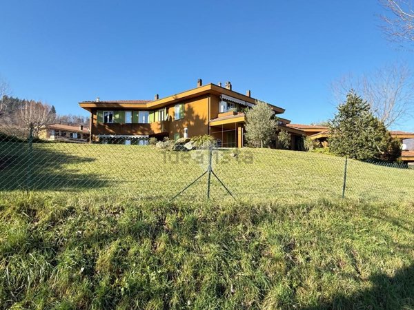 appartamento in vendita a Calco in zona Arlate