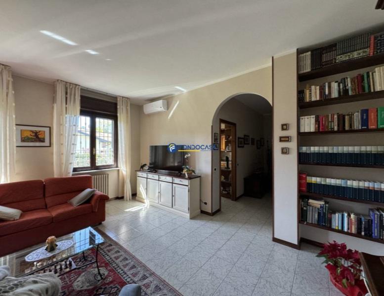 casa indipendente in vendita a Calco