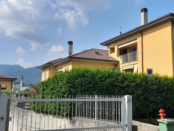 appartamento in vendita a Calco