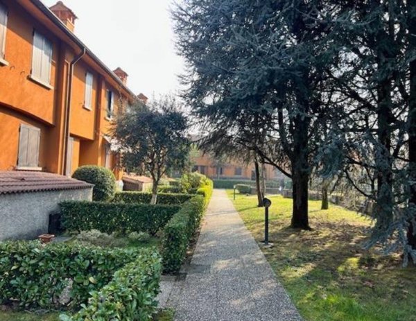 casa indipendente in vendita a Calco