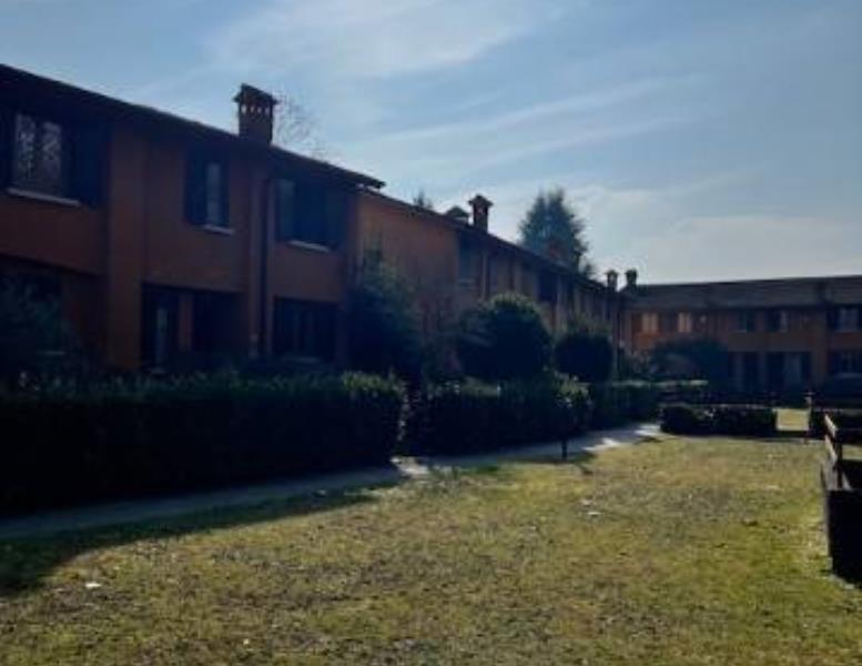 casa indipendente in vendita a Calco