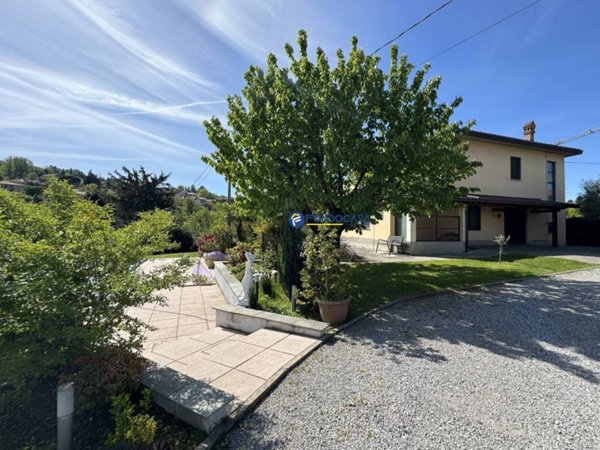 casa indipendente in vendita a Calco