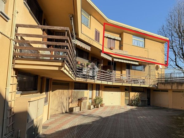 appartamento in vendita a Calco in zona Arlate