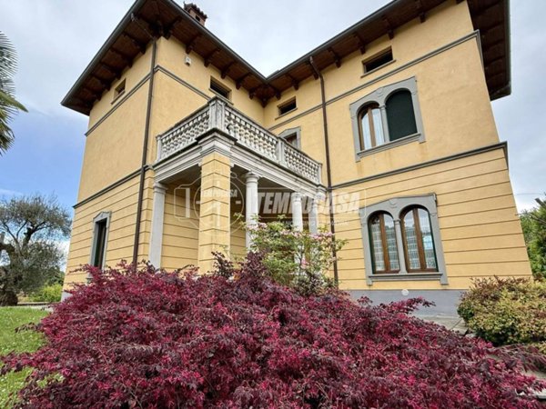 casa indipendente in vendita a Calco