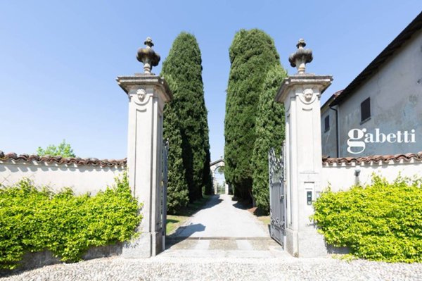appartamento in vendita a Calco