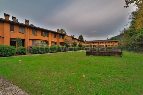 casa indipendente in vendita a Calco in zona Arlate