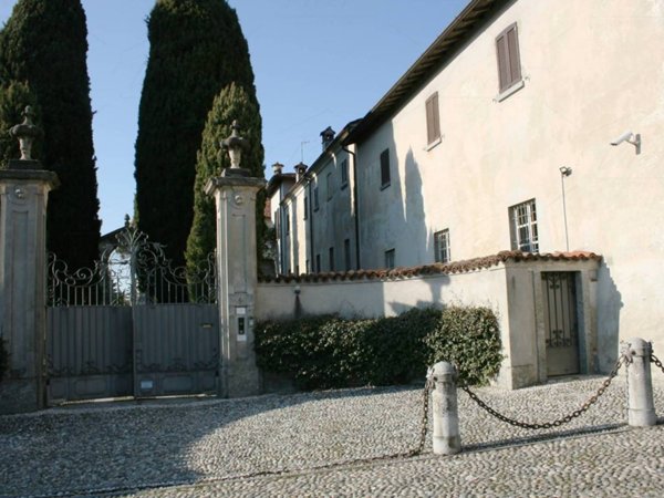 appartamento in vendita a Calco