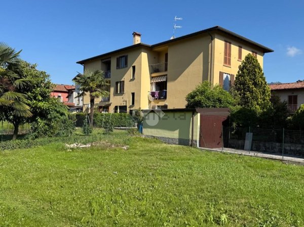 appartamento in vendita a Calco