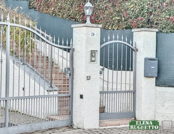 casa indipendente in vendita a Calco in zona Arlate