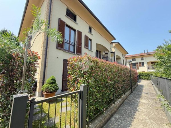 appartamento in vendita a Calco