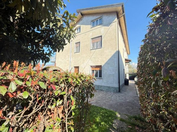 appartamento in vendita a Calco