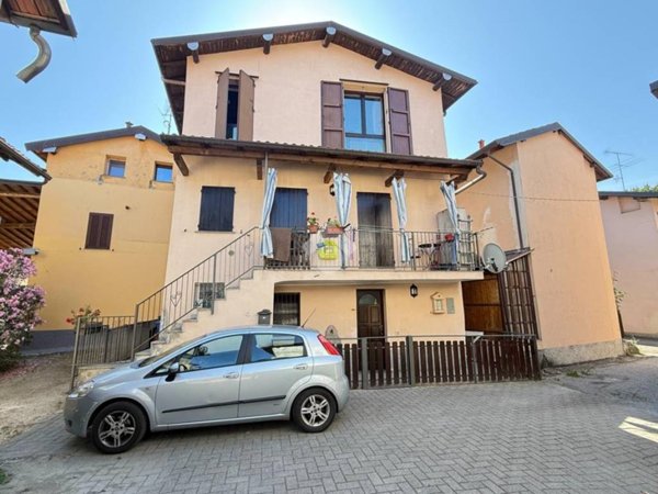 casa indipendente in vendita a Calco