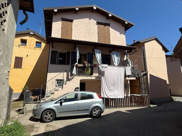 casa indipendente in vendita a Calco
