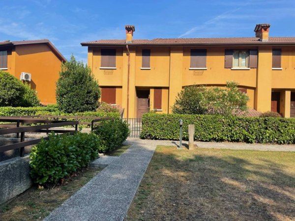 casa indipendente in vendita a Calco