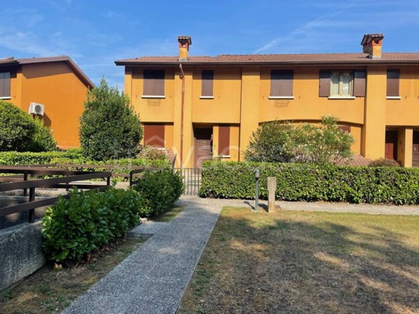 casa indipendente in vendita a Calco