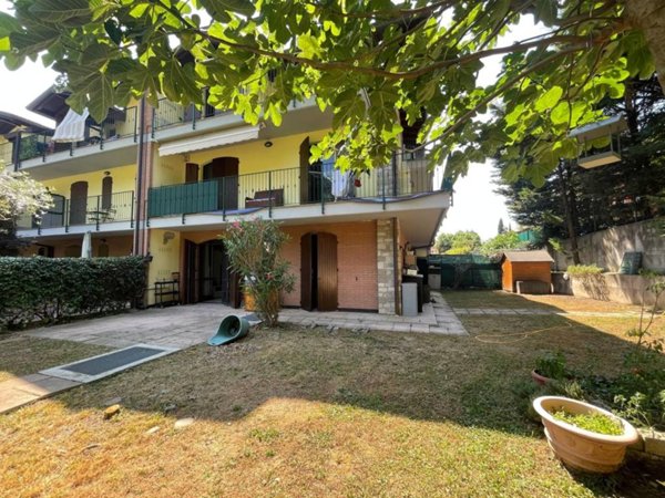 appartamento in vendita a Calco