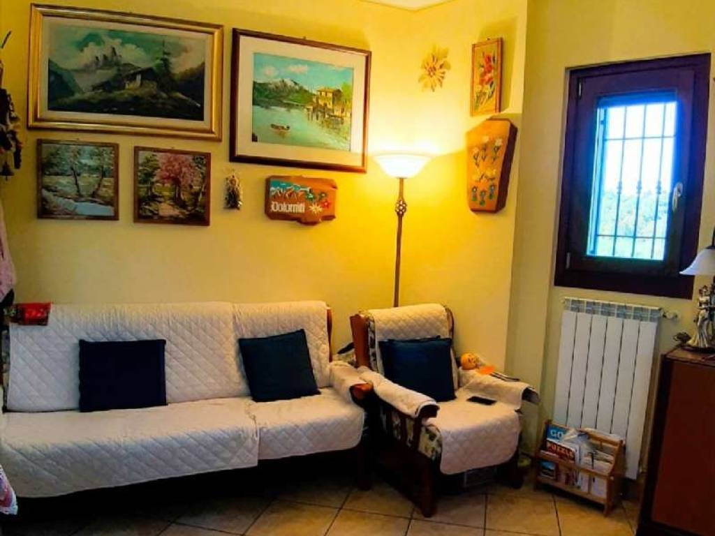 casa indipendente in vendita a Calco