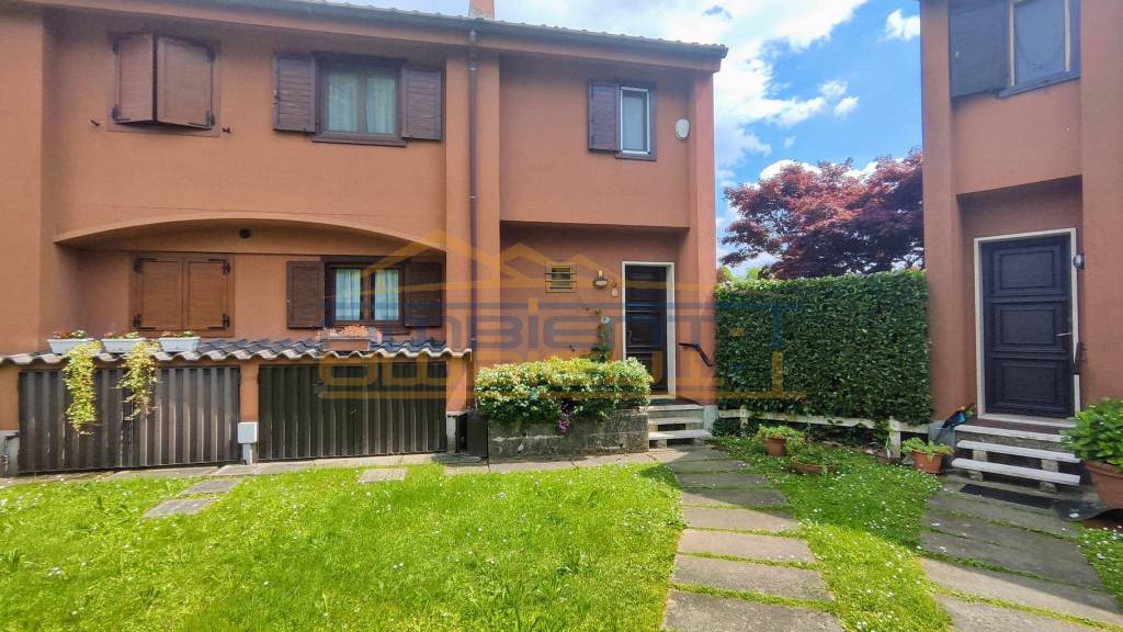 appartamento in vendita a Calco