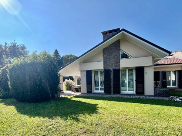 casa indipendente in vendita a Calco