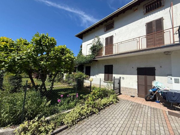 casa indipendente in vendita a Calco