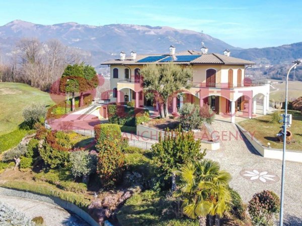 casa indipendente in vendita a Calco in zona Arlate