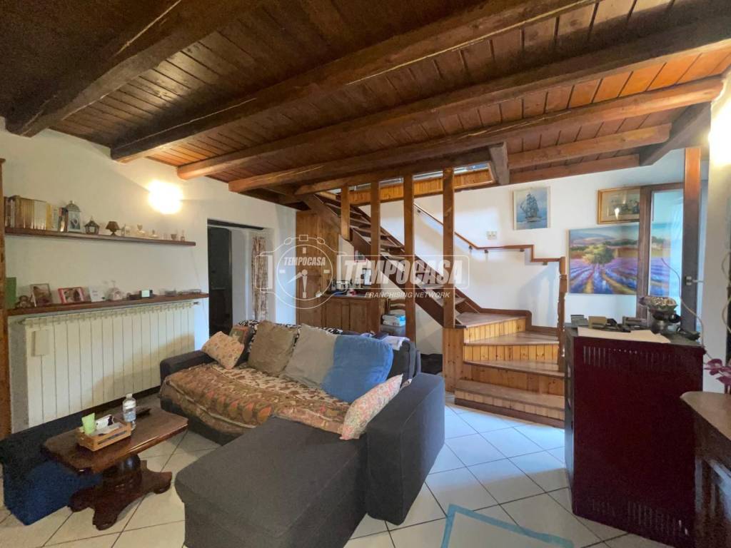 casa indipendente in vendita a Calco