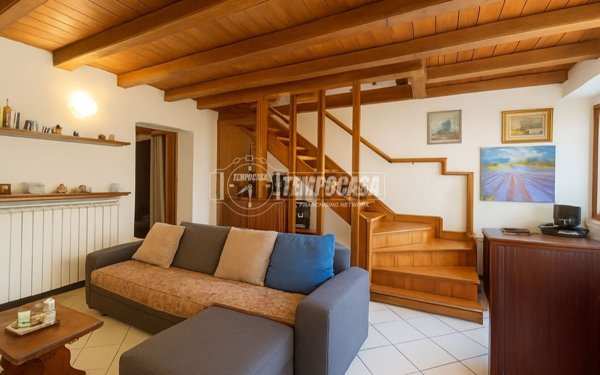 casa indipendente in vendita a Calco