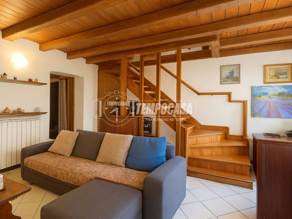 casa indipendente in vendita a Calco