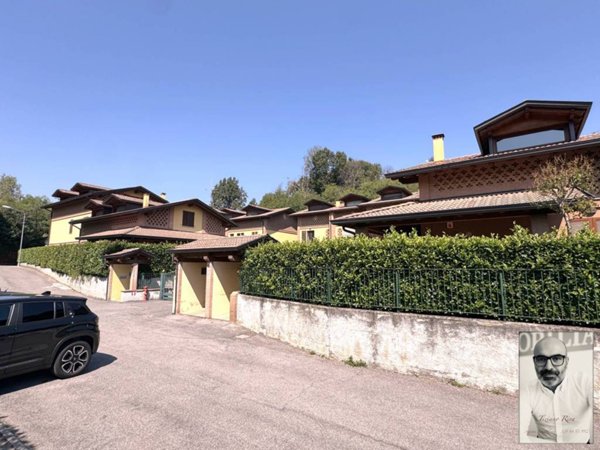 appartamento in vendita a Calco in zona Arlate