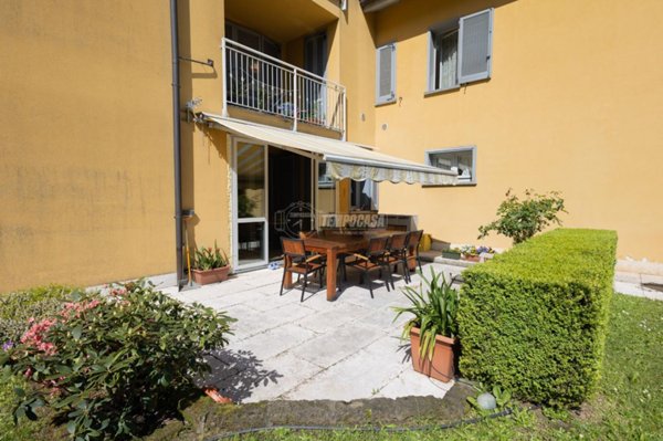 appartamento in vendita a Calco