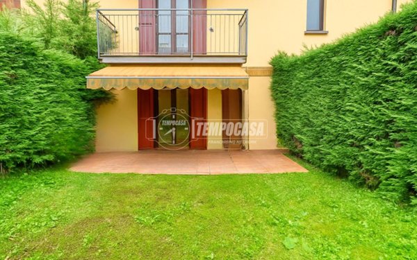 appartamento in vendita a Calco