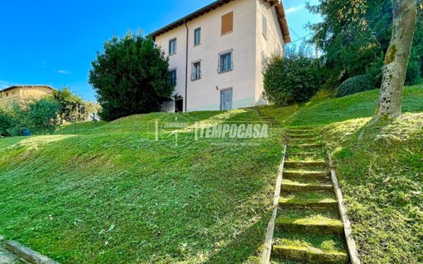 casa indipendente in vendita a Calco