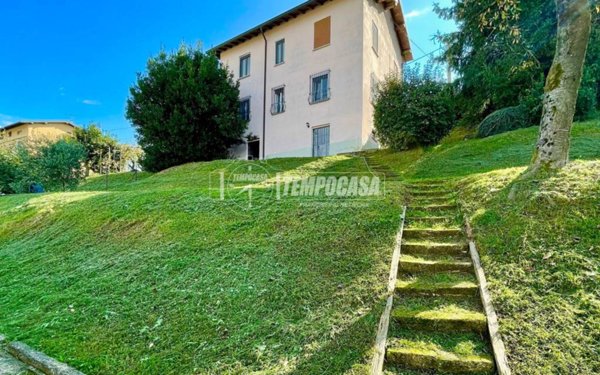 casa indipendente in vendita a Calco