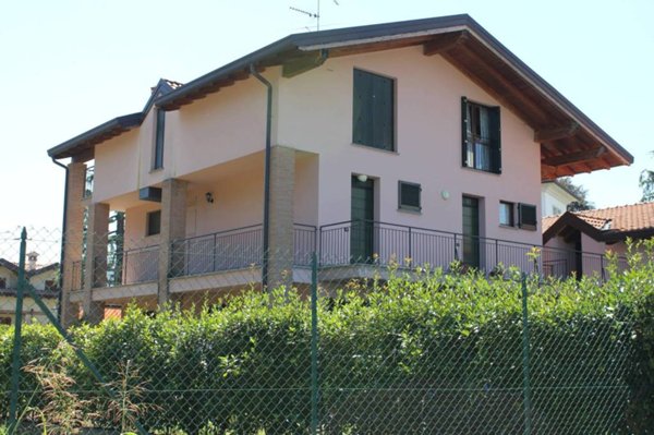 appartamento in vendita a Calco