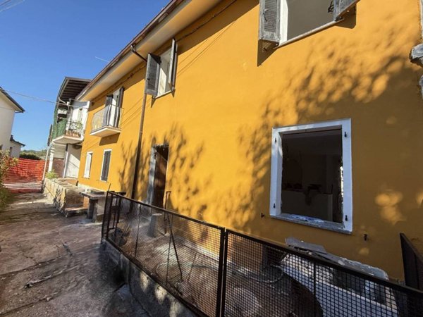 casa indipendente in vendita a Calco