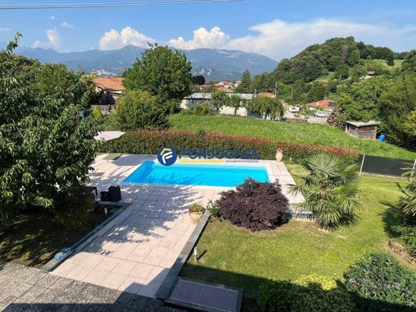 casa indipendente in vendita a Calco