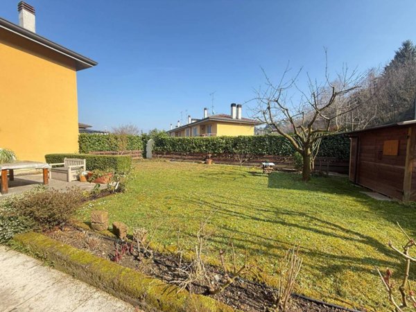 appartamento in vendita a Calco