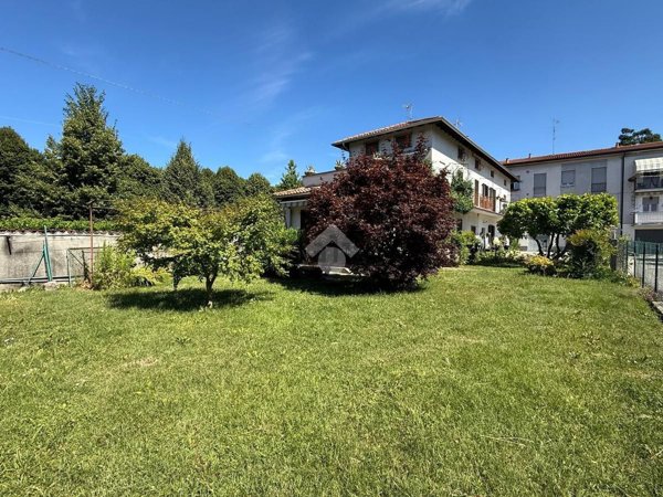 casa indipendente in vendita a Calco