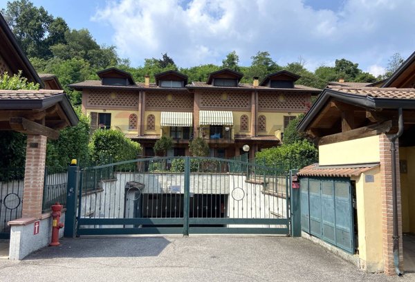 appartamento in vendita a Calco in zona Arlate