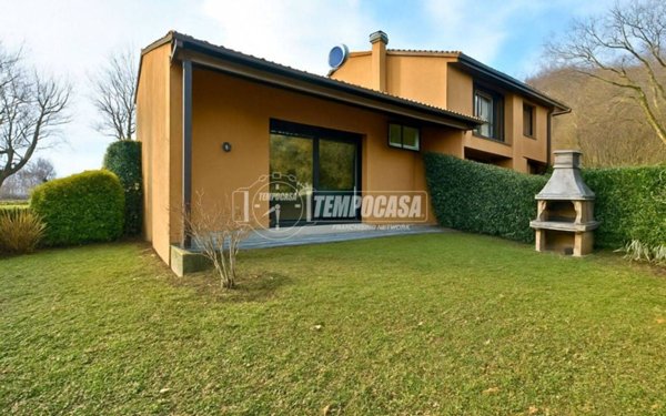 casa indipendente in vendita a Calco in zona Arlate